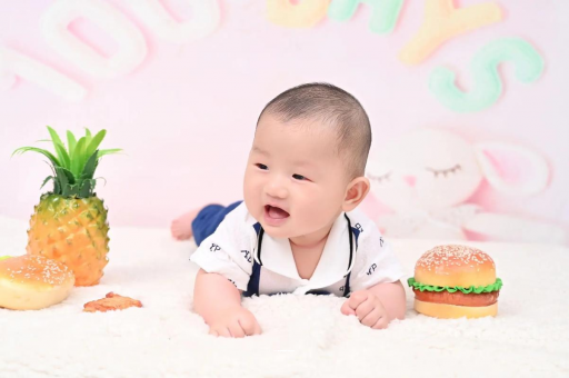 河池宝宝眼角红血丝